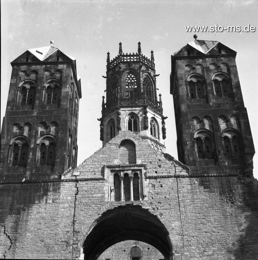  Die stark beschädigte Ludgerikirche