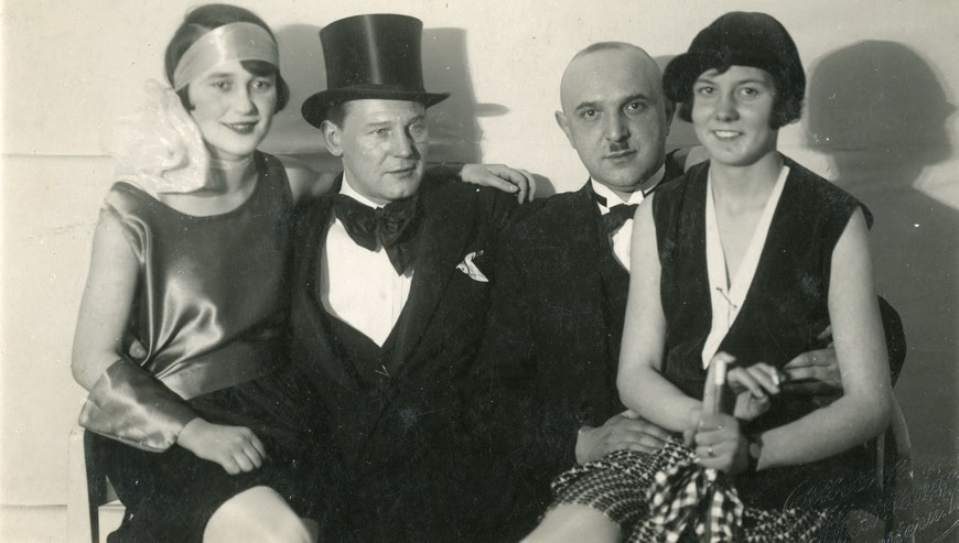 Werner Estinghausen 2. von links um 1925