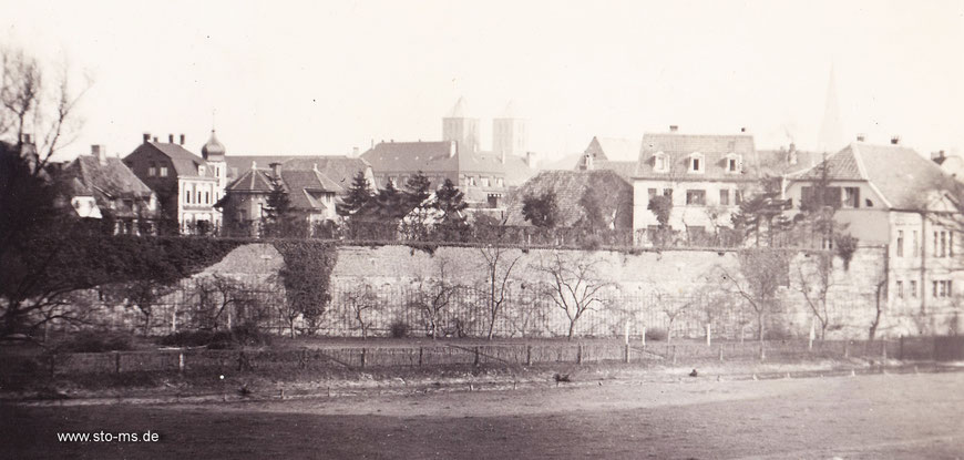 Die Stadtmauer von der Westerholtschen Wiese fotografiert - 1912