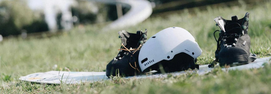 Mystic Vandal Helme bei WindSucht