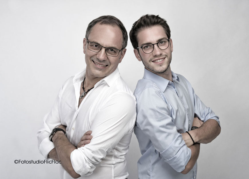 Familienfotos im Fotostudio Flic Flac in wunderschönen Hintergrundkulissen. 