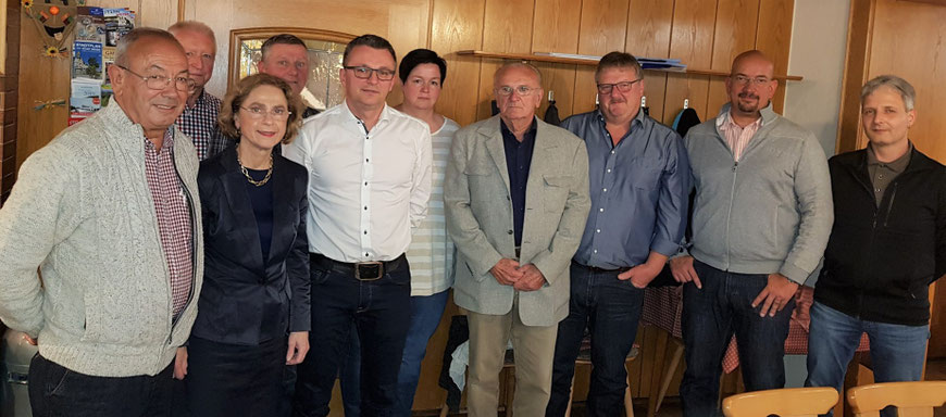 v.l.: Michael Strohmeier, Eberhard Straßer, Ilse Oswald, Anton Pledl, Reinhold Stadler, Bianca Braun, Helmut Rosenberger, Manfred Schubert, Sebastian Rammel, Franz Löffelmann