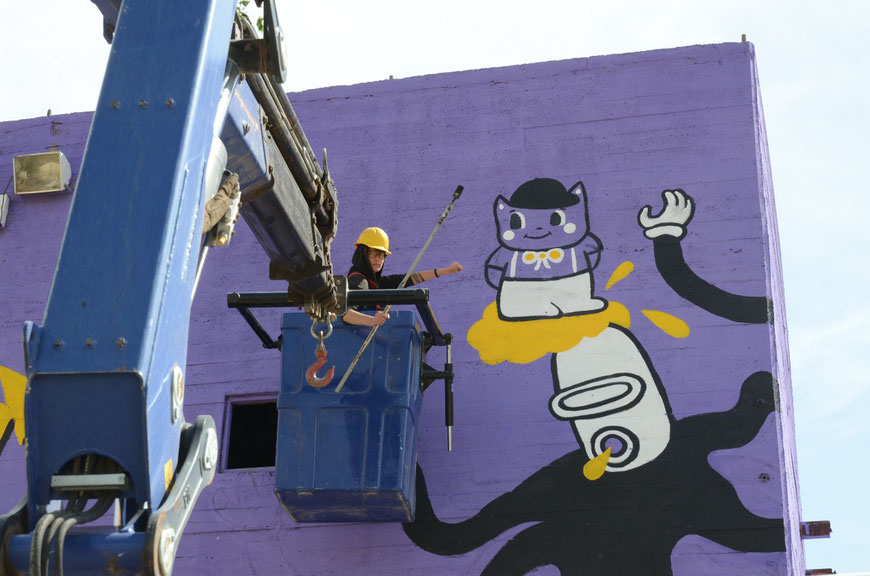 Mural colectivo junto a la artista cordobesa Cho Bracamonte. Proyecto "Revalorización Manzana 48". Río Cuarto.