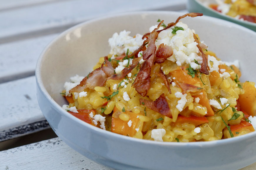 Kürbisrisotto mit Feta und Speck