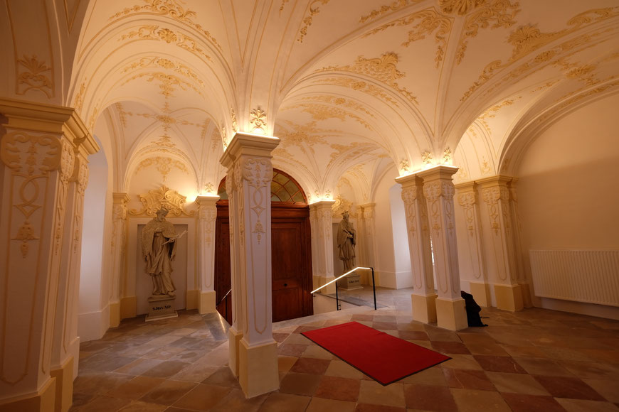 Die Säulenhalle nach erfolgter Restaurierung. 
