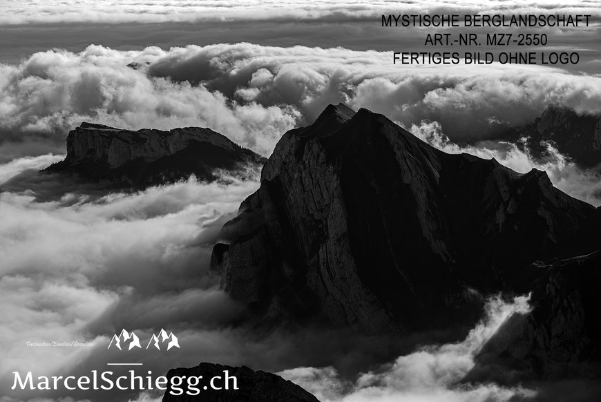 Wandbild, Mystische Berglandschaft, Nebel