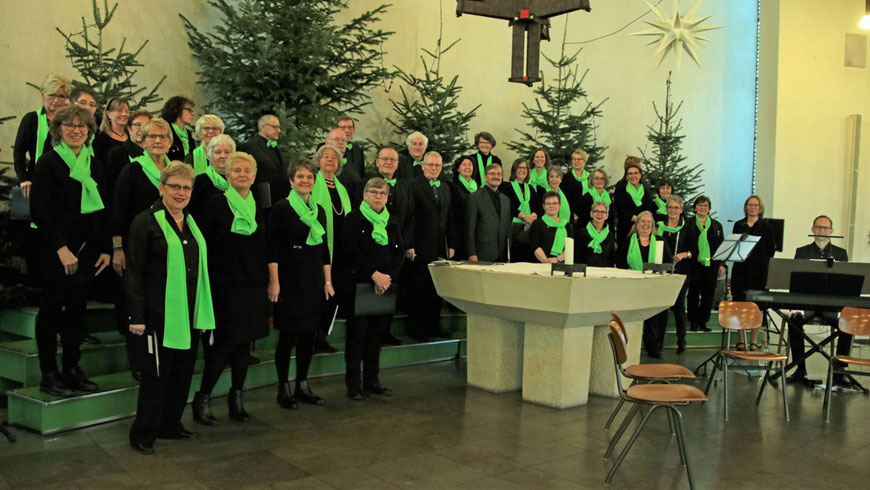 Die Chorgemeinschaft '82 singt zum Adventskonzert - Foto: Chorgemeinschaft