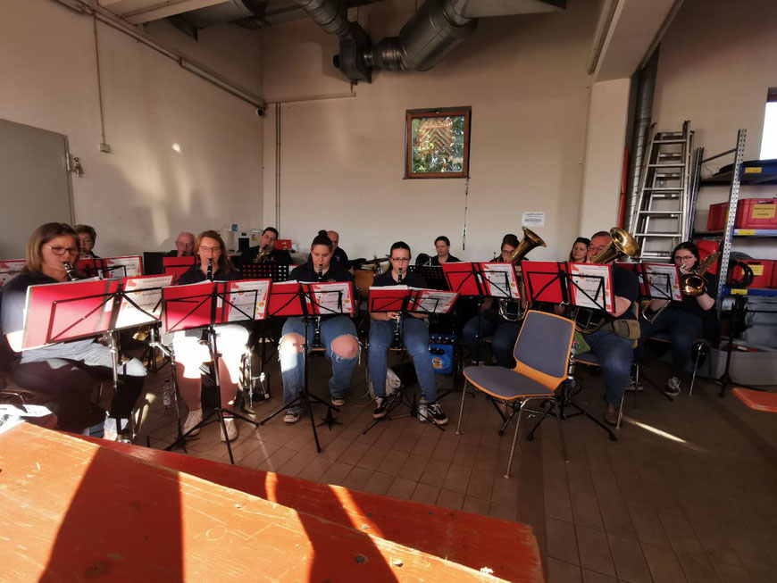 Der Musikzug begeistert mit der Vielfalt der Blasmusik.