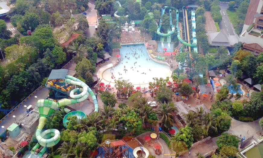 mit der Seilbahn über den Marine Life Park auf Sentosa