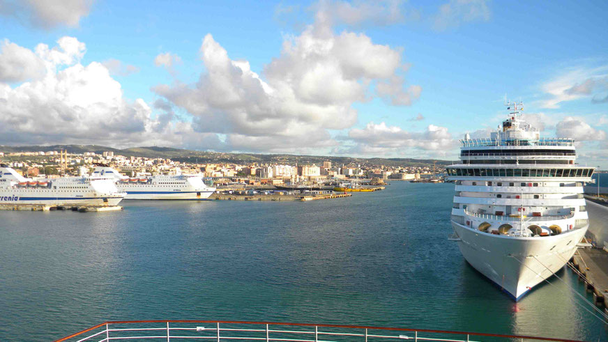 Hier legen Kreuzfahrtschiffe mit dem Ziel Rom in Civitavecchia an.