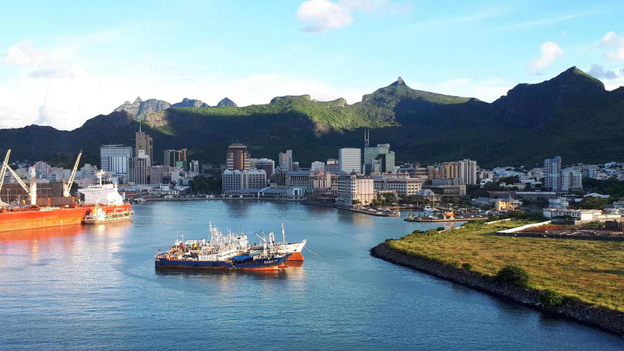 Blick vom Liegeplatz Christian Decotter Cruise Terminal nach Caudan Waterfront