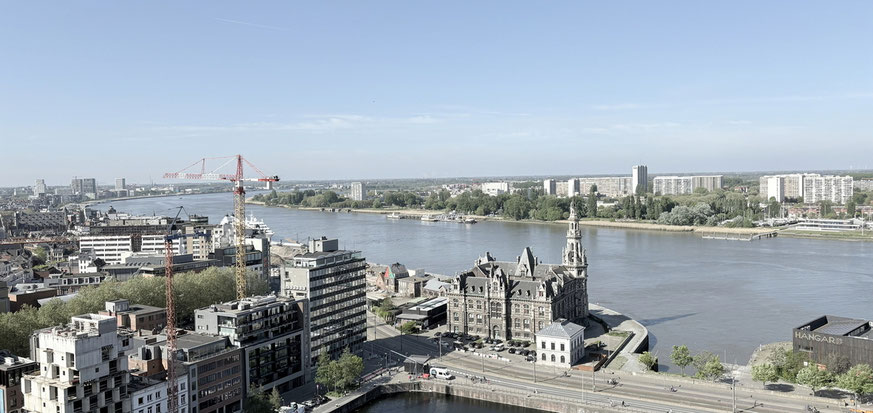 Blick von der Dachterrasse des MAS in Antwerpen