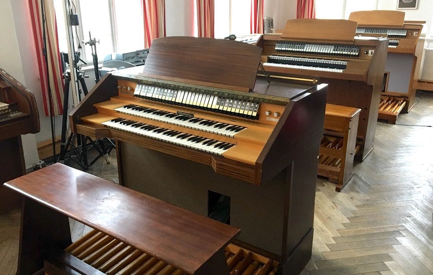 Exemplare der seltenen Dereux-Orgeln sind im Musée des Orgues ausgestellt.