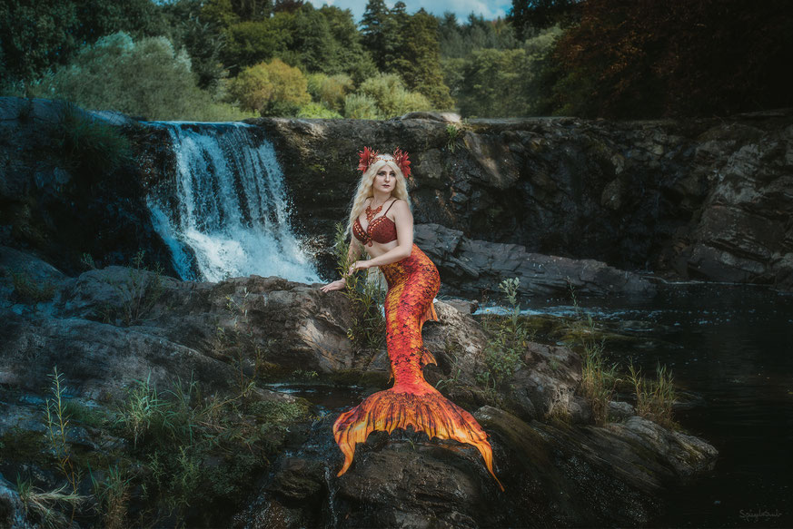 Mermaid Shooting in Siegen I Model: Maya Lou