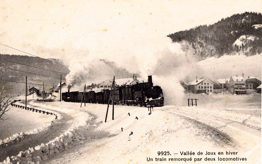 Winter 1907. It takes two locomotives to face the steep slope of Epinettes