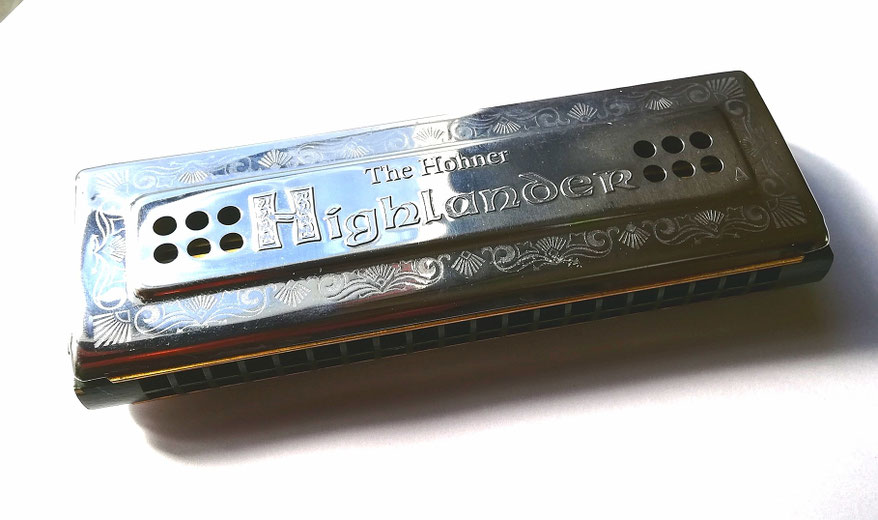 Hohner Highlander Tremolo Harmonica  20holes   key: A /Low D 