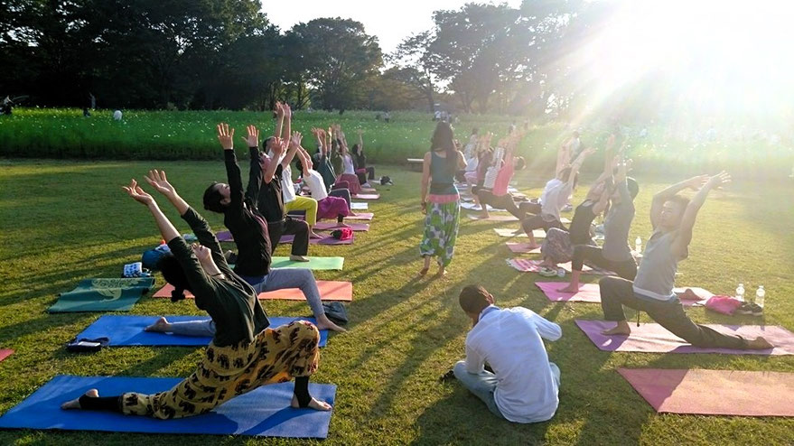 Park Yoga Event in Tokyo