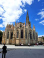 eines der Wahrzeichen der Stadt ist die gotische Kathedrale Saint-André