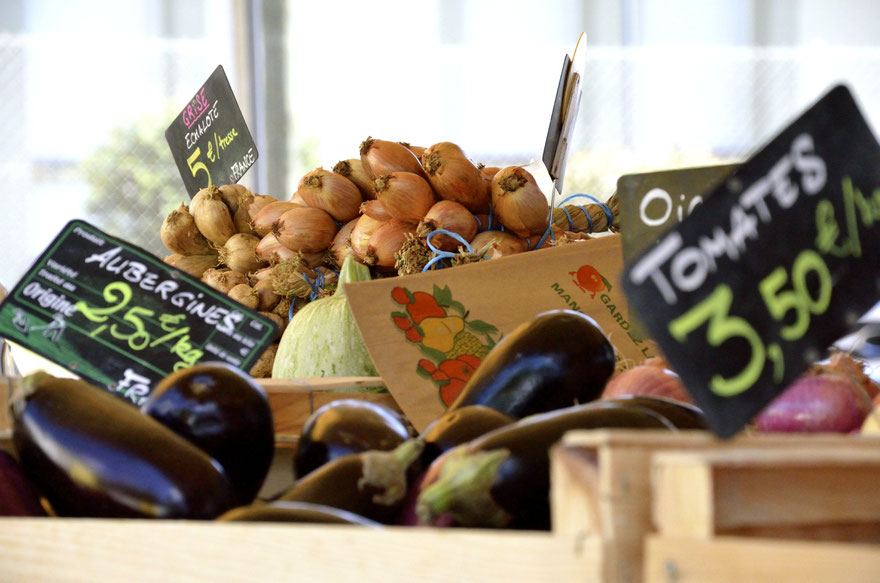 Leognan Saturday markets