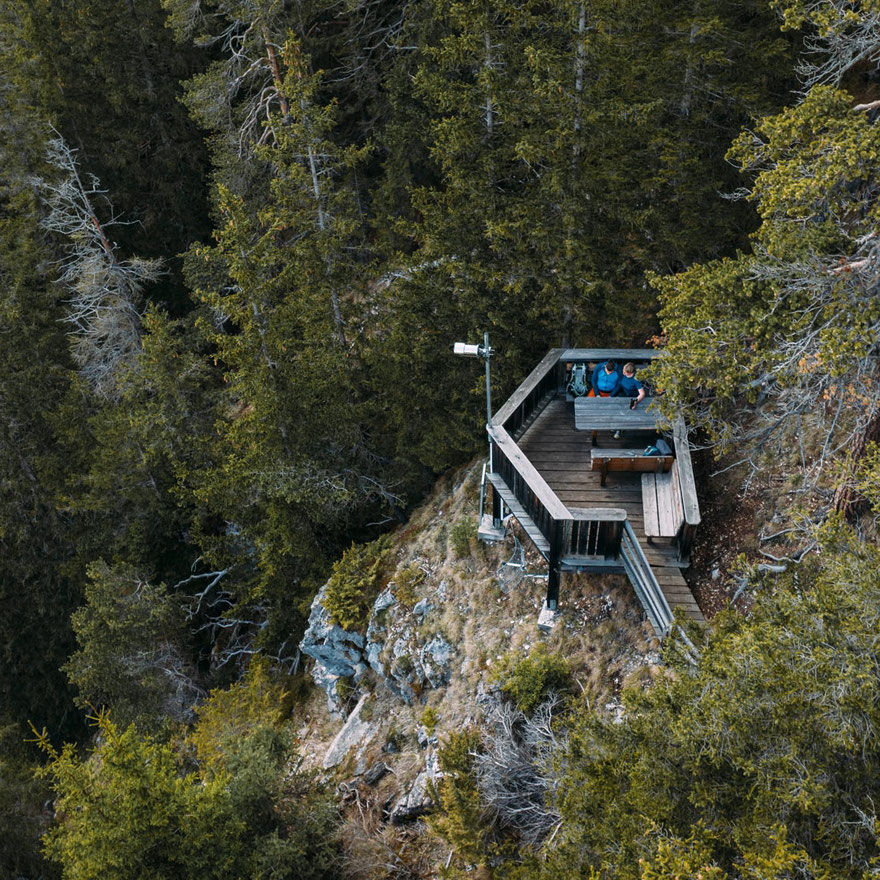 RUNDWANDERUNG TRINS SARNTHEIN WASSERFALL – KAPELLE St.BARBARA – AUSSICHTSPLATTFORM ADLERBLICK