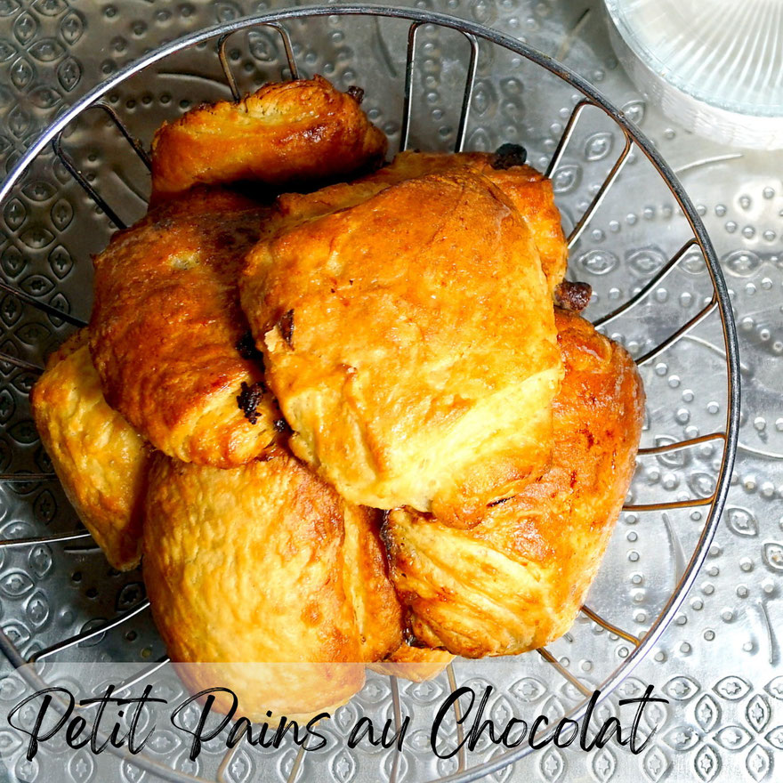 Petit Pains au Chocolat - zimtkringel - about food Petit Pains au Chocolat - zimtkringel - about food