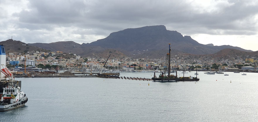 Blick zur Baustelle des neuen Piers (Dez. 2023)
