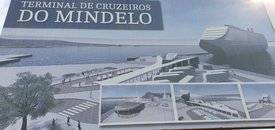 Bauplakat für den neuen Kreuzfahrthafen