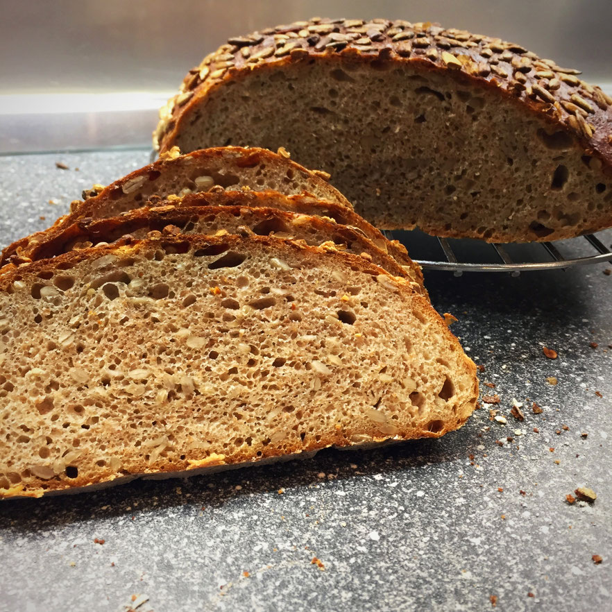 Sonnenblumenkernbrot - Brotgenuss - jetzt wird gebacken