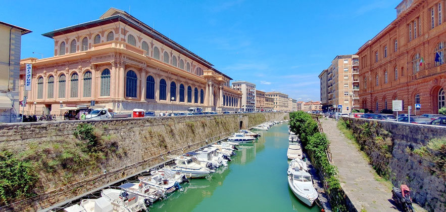 Markthalle am Canale Fosso Reale