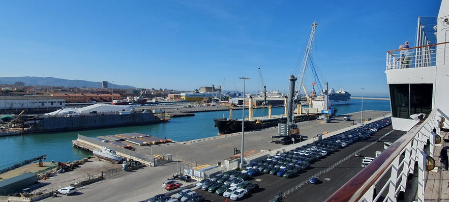 Liegeplatz ohne Terminal in Livorno