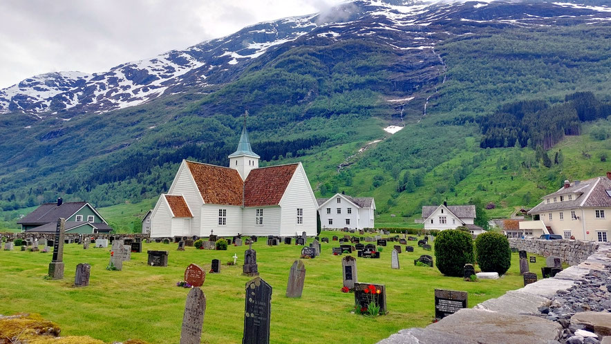 neue Kirche in Olden