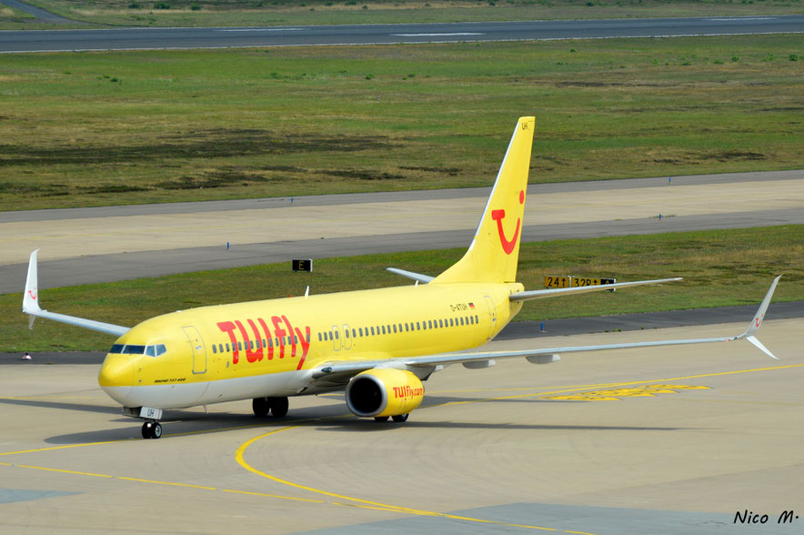 B737-800 (D-ATUH)