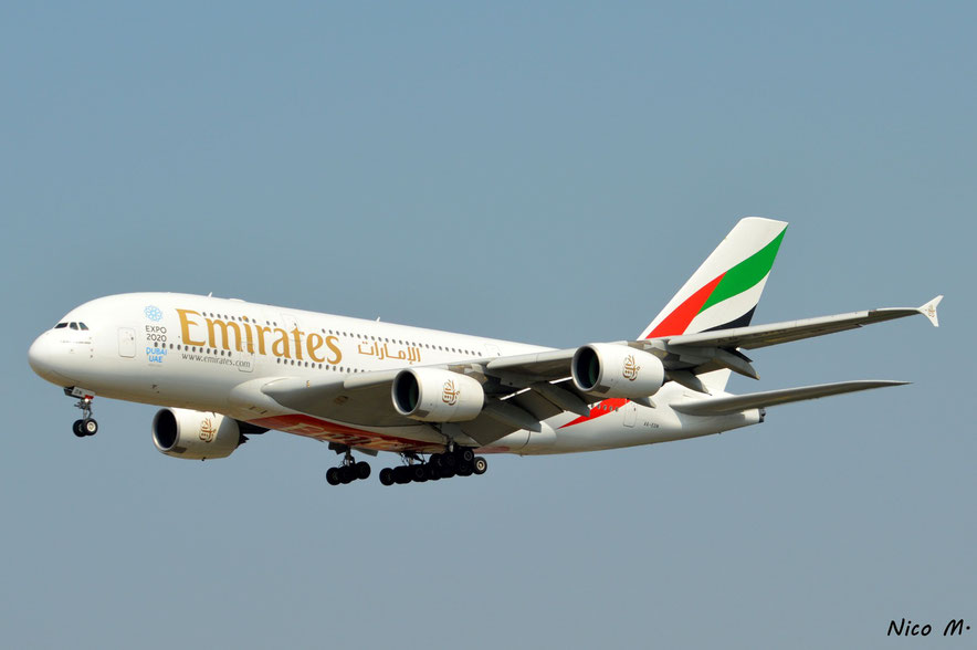 A380-800 (A6-EDN)
