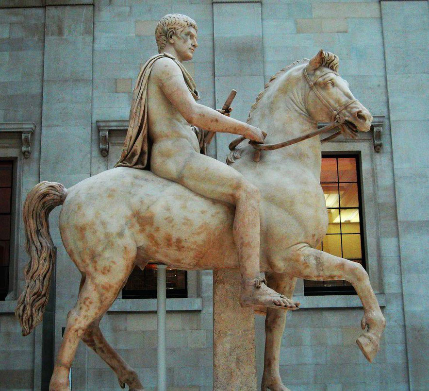 Kaiser Caligula auf seinem Lieblingspferd Incitatus (Foto: http://augustusforum.de/forum/caligula-3757801-t.html)