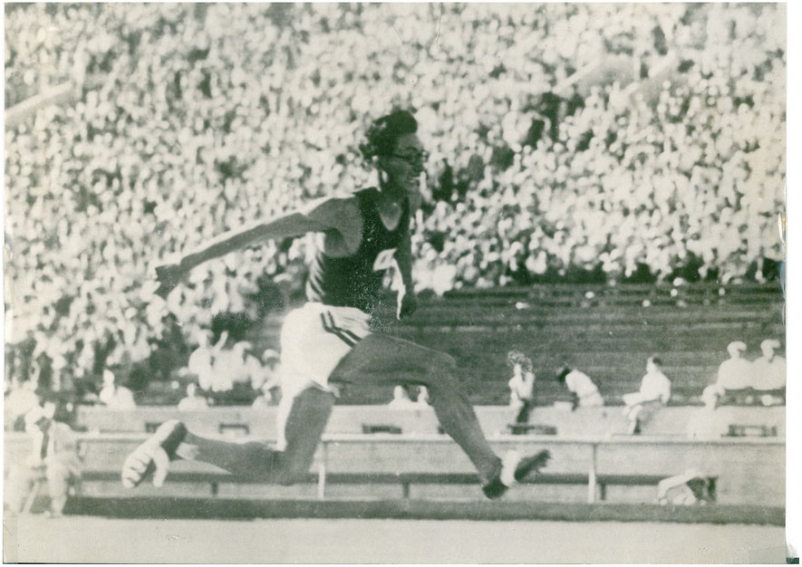 1932年ロサンゼルスオリンピック大会　大島鎌吉の三段跳跳躍