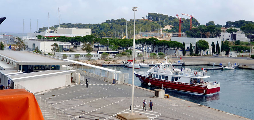 Shuttleboot am Cruise Terminal