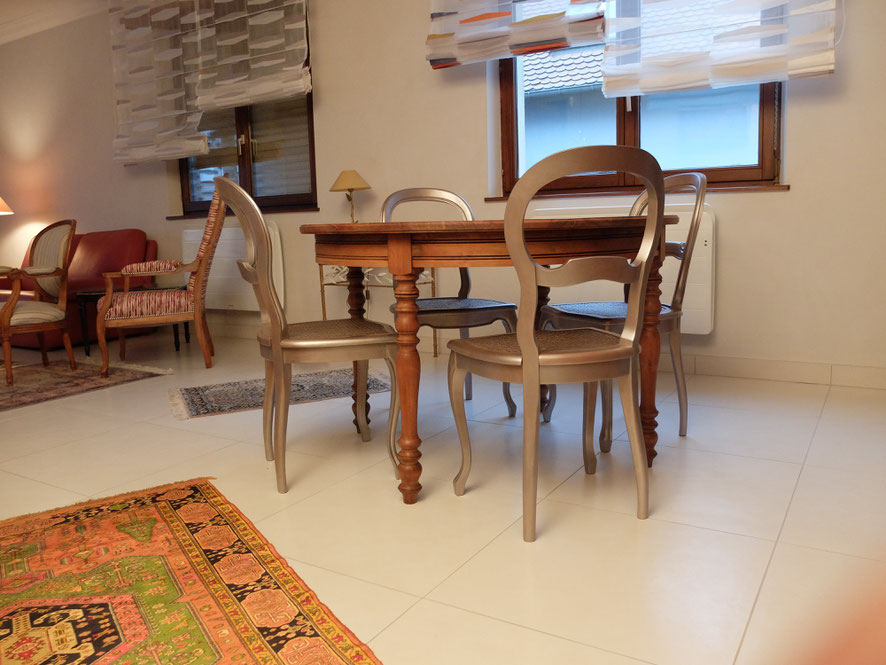 Chaises de style Louis Philippe, restaurées puis métalisées