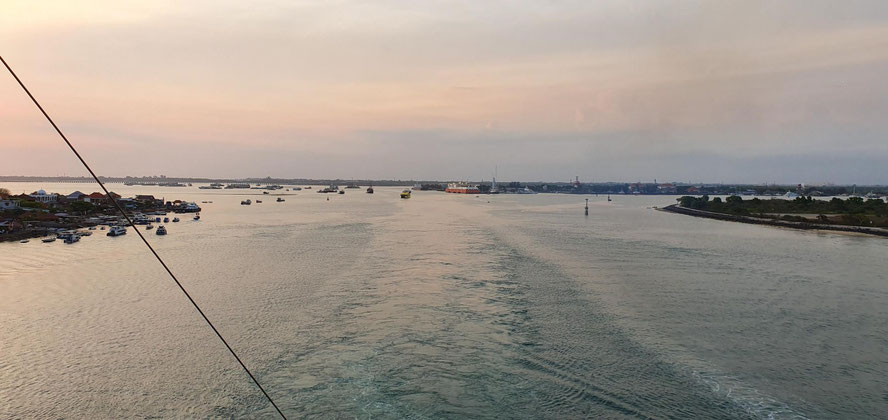 Ausfahrt Port of Benoa