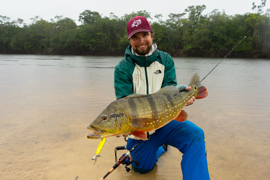 and here it's big brother with 17lbs which bite further down the river on one of my favourite beaches