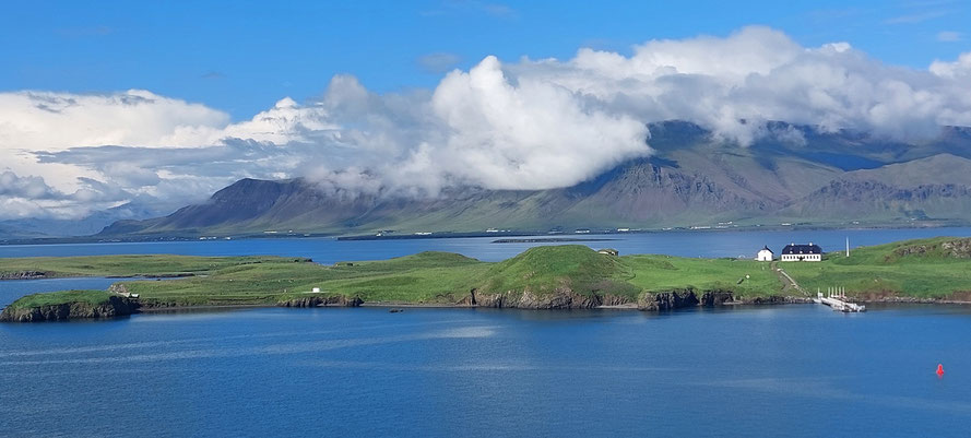Blick vom Schiff am Liegeplatz in Reykjavik