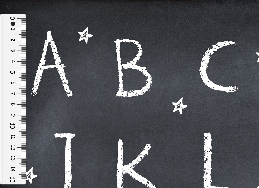 nachhaltiges Geschenkpapier für den Schulanfang: Tafeloptik Kreide ABC - hergestellt aus recycelten Papieren