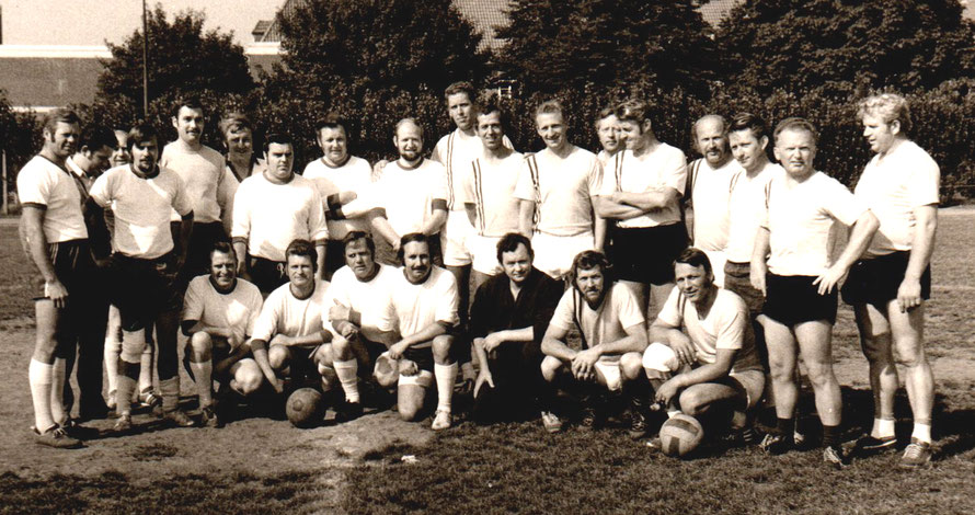 Foto: Hermann Dobmann/60 Jahre TSV Leeste/Leeste Alte Herren Handball vs. Leeste Alte Herren Fußball 6:6