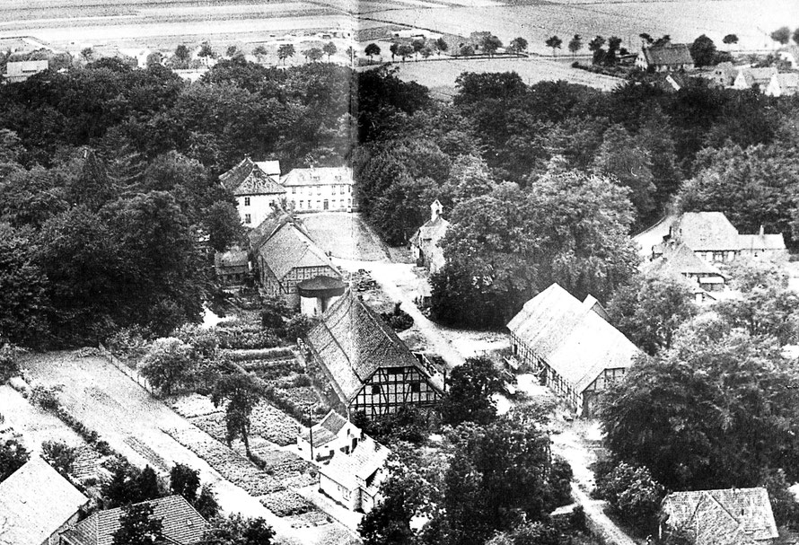 Das Gut aus der Luft in den 1950er Jahren – noch vor dem Umbau.   