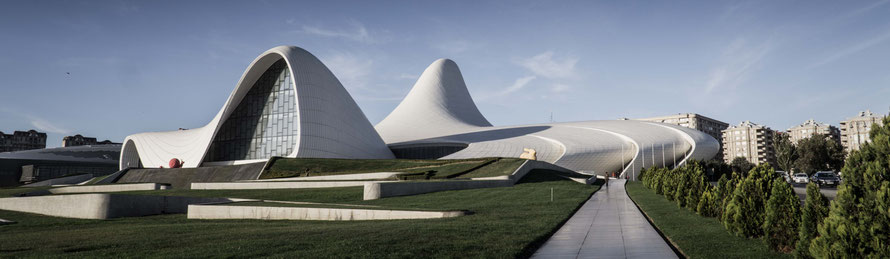 Heydar Aliev Center Baku - Park