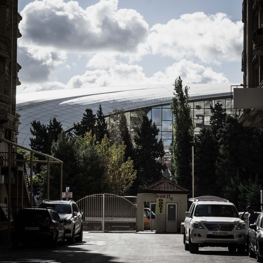 Heydar Aliev Center Baku - Strassenbild