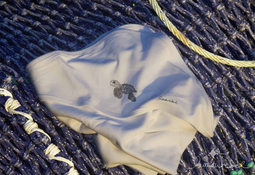 Nachhaltige, Bio Baby Decke aus Bio Baumwolle mit Schildkröte von honourebel aus Kiel.