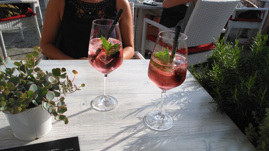 Lillet Wild Berry Skajo Freiburg