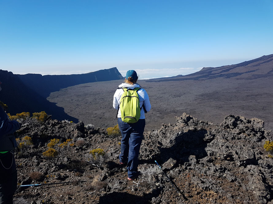 Randonneuse dans le Massif du Volcan