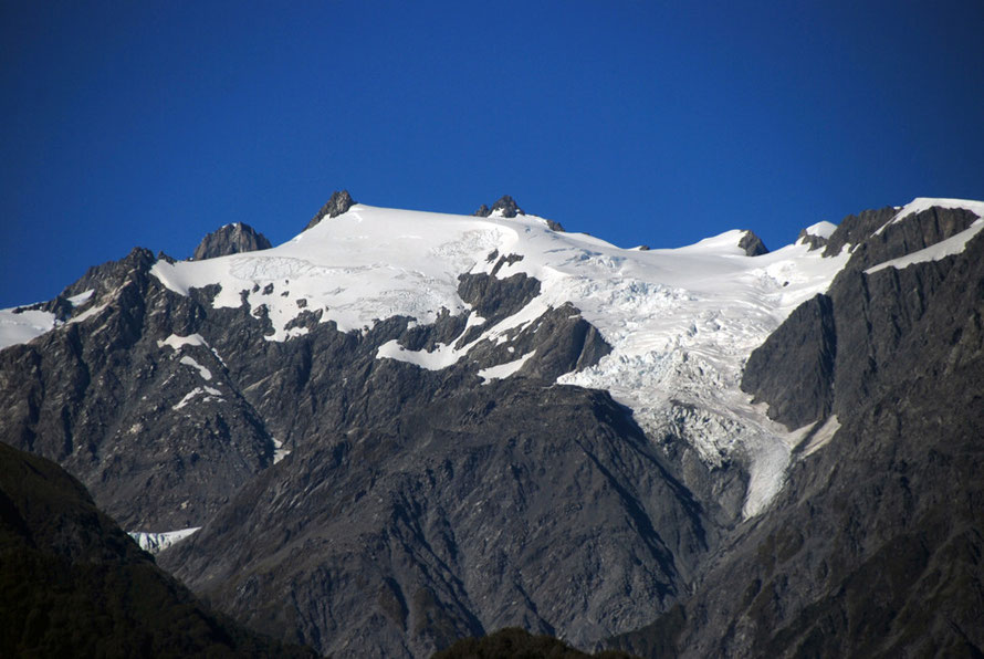 The mountain top glacier on Mt Anderegg