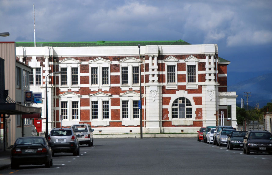 The former government buildings in Hokitika. (For a look inside click on the photo)